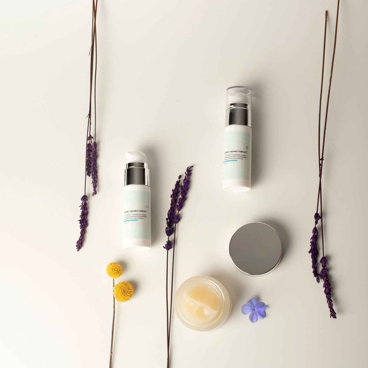 SÉRUM C³ Radiance Complex™: Luminosidad garantizada - Moousee